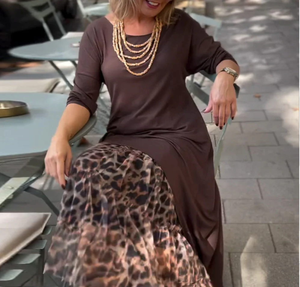 Šaty Raffaella – Asymetrický střih a elegantní dotek divokosti